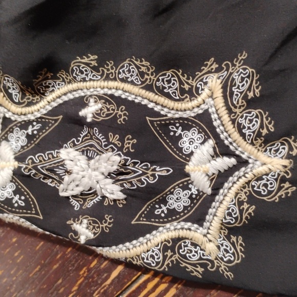 Dress Barn top - Picture 14 of 16